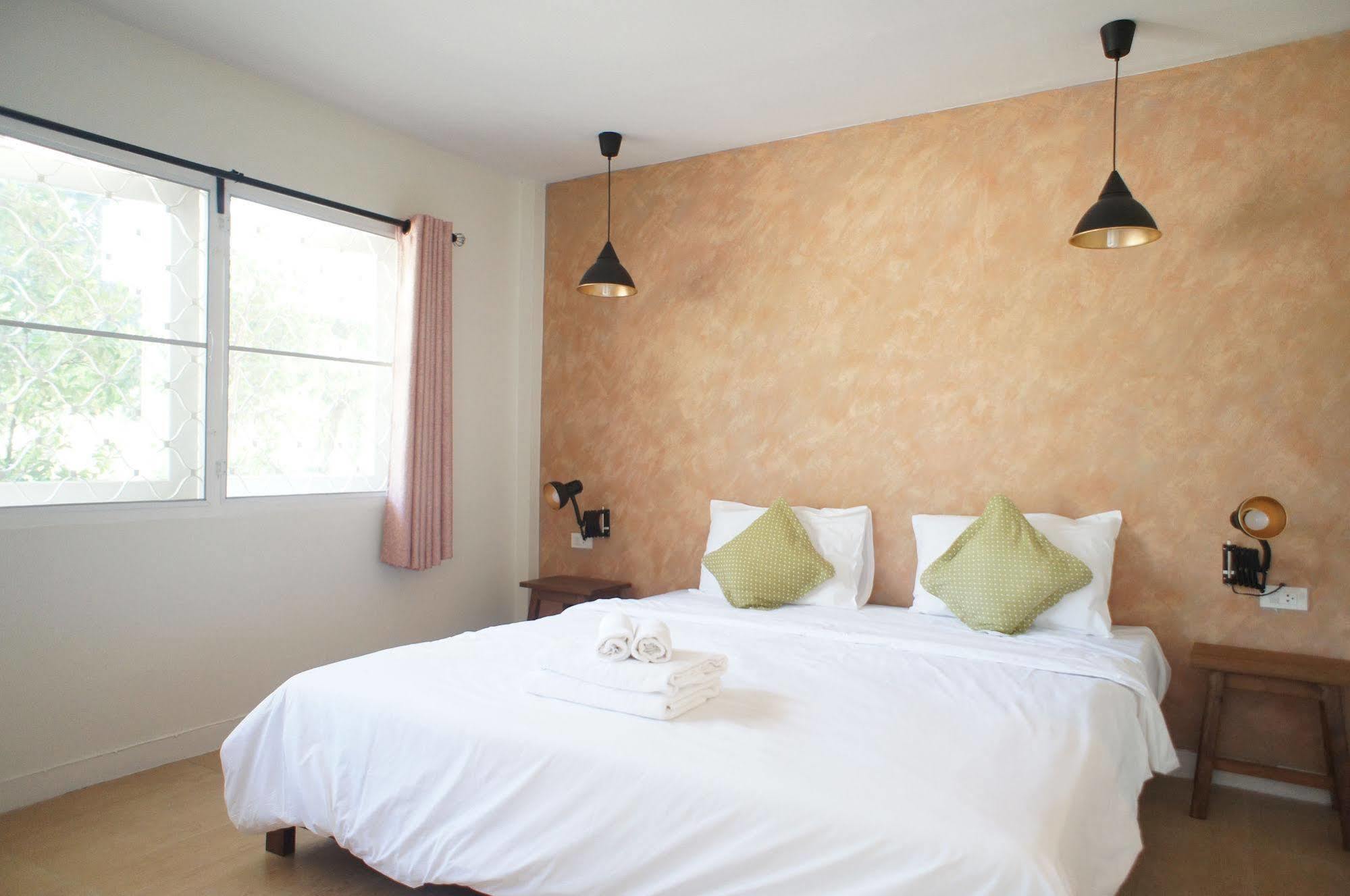 อยู่ดี โคซี เบดแอนด์เบรคฟาสต์ Hotel เชียงใหม่ ภายนอก รูปภาพ