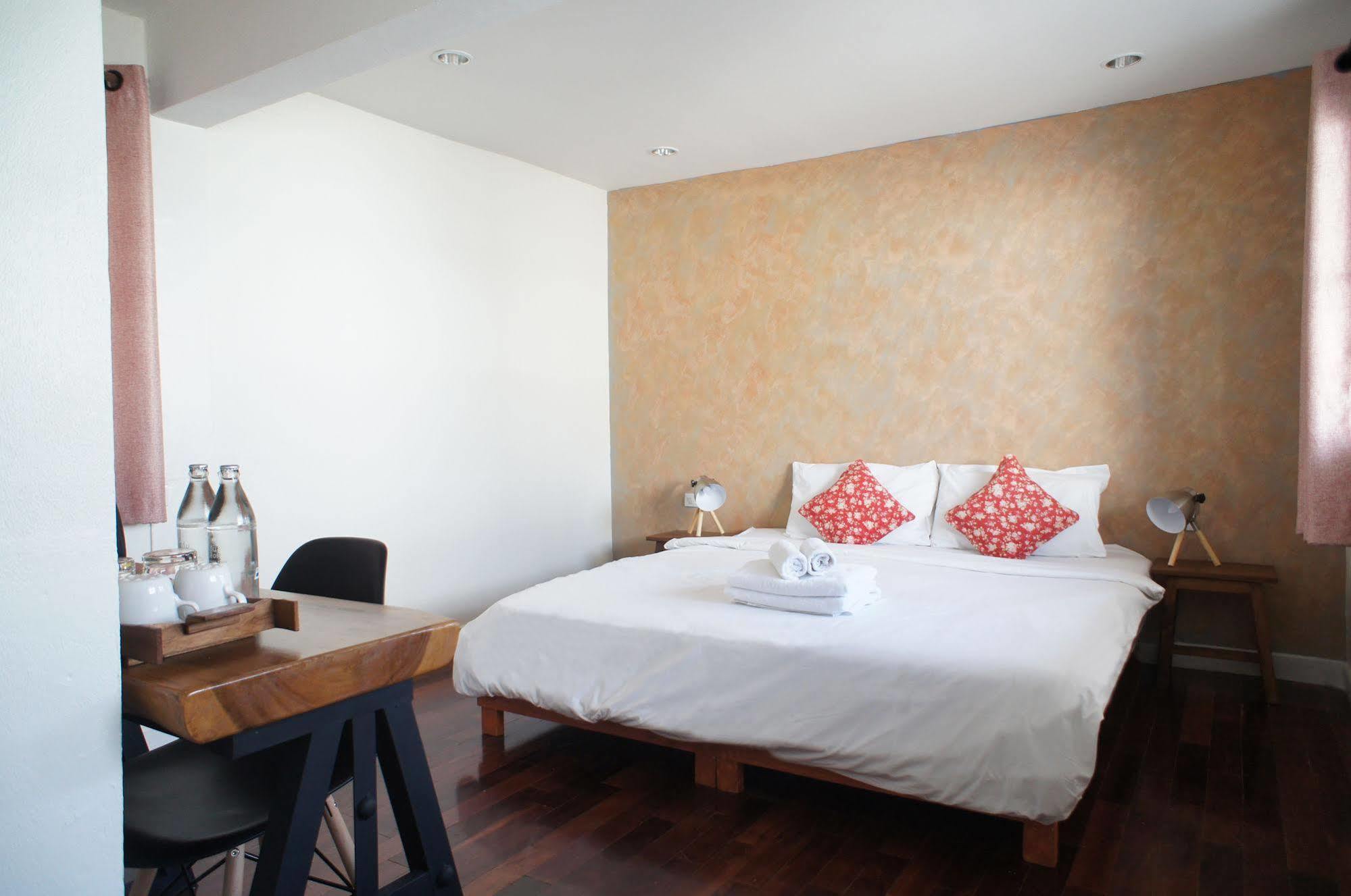 อยู่ดี โคซี เบดแอนด์เบรคฟาสต์ Hotel เชียงใหม่ ภายนอก รูปภาพ